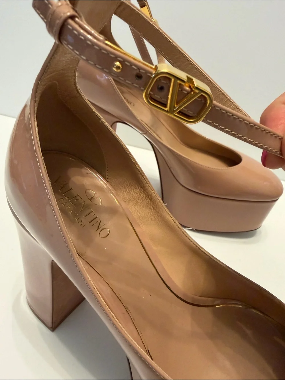 Valentino Garavani Tan-Go Nude Patent Leather Platform Pumps 155mm Size 37